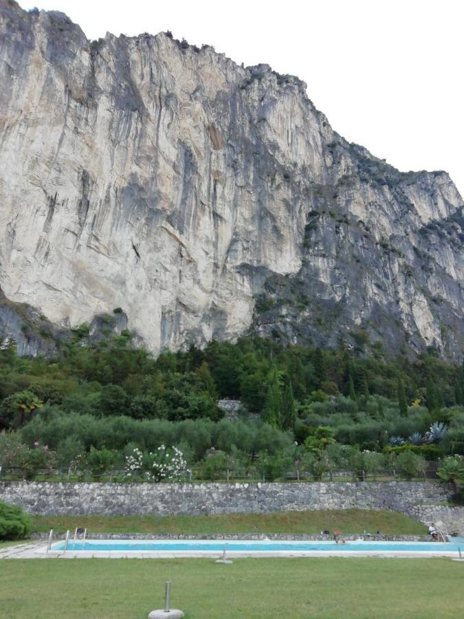 Lake & Castle View Apartment Riva del Garda Dış mekan fotoğraf