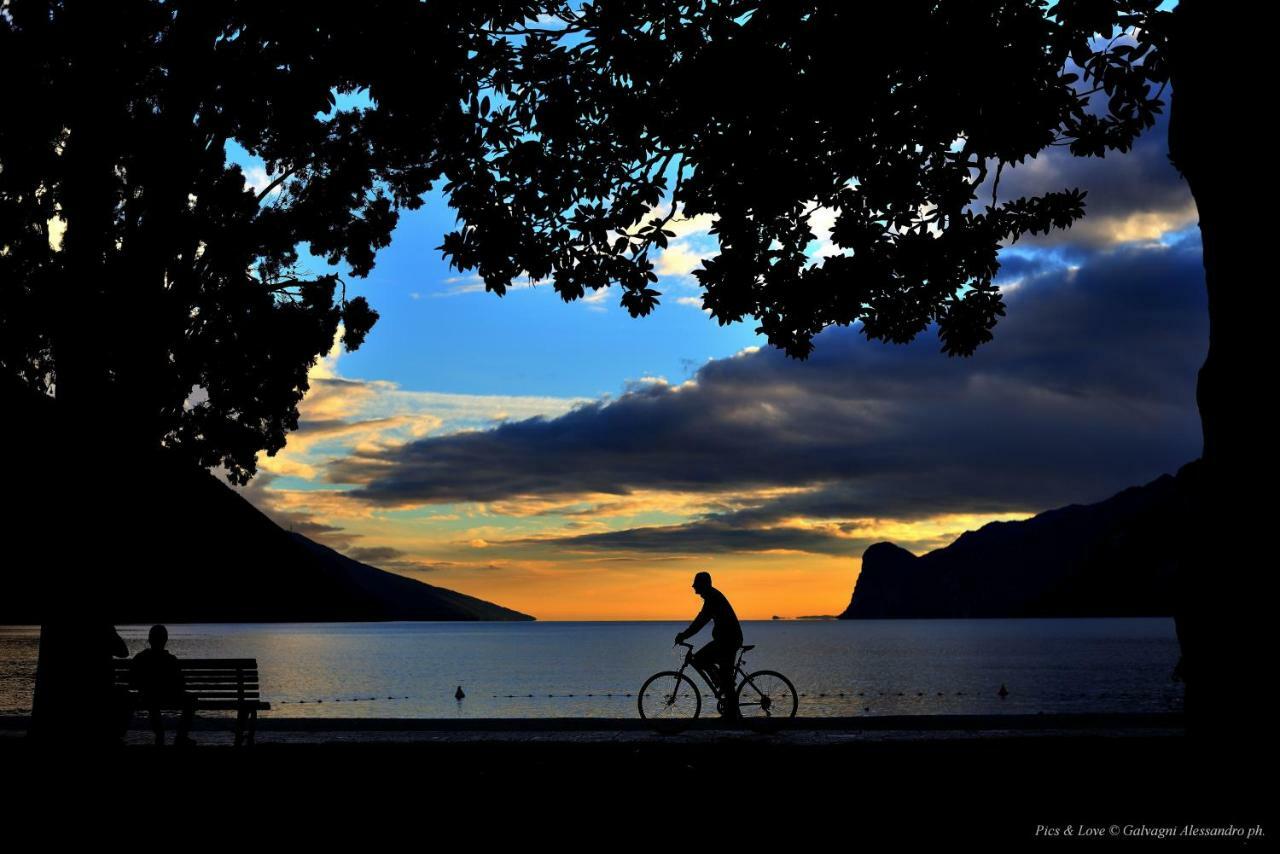 Lake & Castle View Apartment Riva del Garda Dış mekan fotoğraf