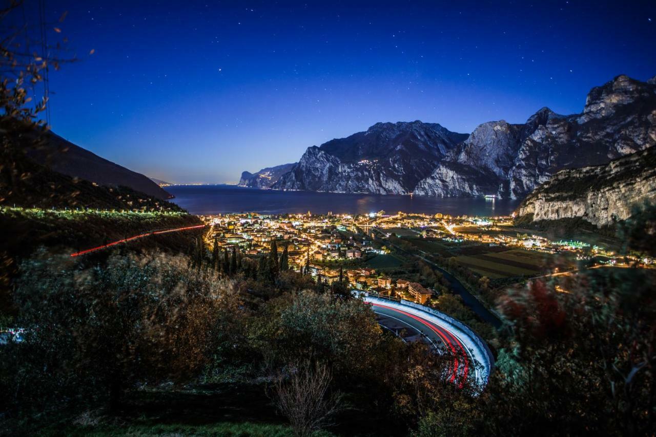 Lake & Castle View Apartment Riva del Garda Dış mekan fotoğraf